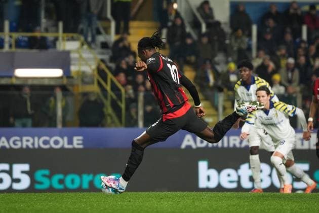 AC Milan™s Rafael Leao goal 0-2 during the Serie A soccer match between Parma and Milan at Ennio Tardini Stadium in Parma, North Italy, Sunday, November 8, 2025. Soccer  Copyright: xMassimoxPaolone LaPressex