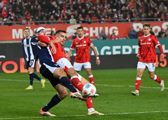 Fussball - 2. Bundesliga - Saison 2025 26 1. FC Kaiserslautern 08.11.2025 Fritz-Walter-Stadion 1. FC Kaiserslautern (fck) - Hertha BSC Berlin (hertha) 1. FC Kaiserslautern