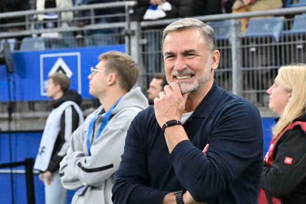 GER; 1. FBL,, Hamburger SV vs Borussia Dortmund 08.11.2025, Volksparkstadion, Hamburg, GER; 1. FBL, Hamburger SV vs Borussia Dortmund im Bild Sportvorstand Stefan Kuntz (Hamburg)