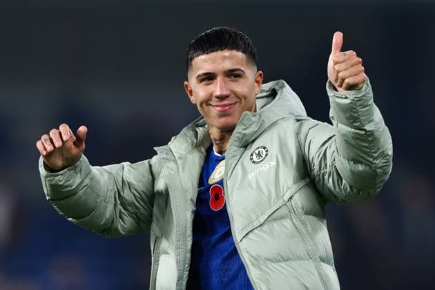 Chelsea v Wolverhampton Wanderers Premier League 08 11 2025. Enzo Fernandez of Chelsea celebrates at full-time during the Premier League match between Chelsea and Wolverhampton Wanderers at Stamford Bridge, London, England on 8 November 2025. London Stamford Bridge Greater London England Editorial use only DataCo restrictions apply See www.football-dataco.com , Copyright: xPaulxPhelanx PSI-23191-0040