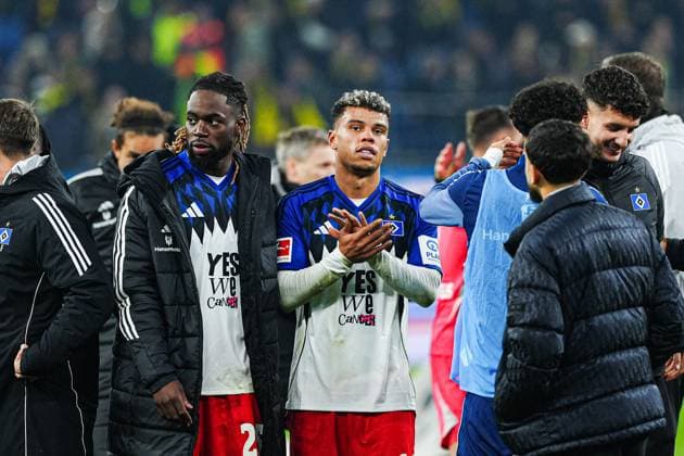 Jordan Torunarigha (Hamburgr SV, 25), Ransford-Yeboah Koenigsdoerffer (Hamburger SV, 11) GER, Hamburger SV vs. Borussia Dortmund, Fussball, 1. Bundesliga, Spieltag 10, Saison 2025 2026, 08.11.2025 DFL REGULATIONS PROHIBIT ANY USE OF PHOTOGRAPHS AS IMAGE SEQUENCES AND OR QUASI-VIDEO GER, Hamburger SV vs. Borussia Dortmund, Fussball, 1. Bundesliga, Spieltag 10, Saison 2025 2026, 08.11.2025 Hamburg Copyright: xEibner-Pressefoto MarcelxvonxFehrnx EP_MFN