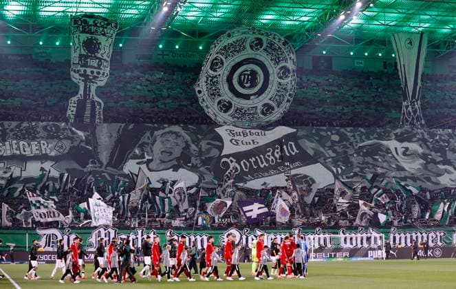 FANS Team Borussia Moenchengladbach DFL Bundesliga Saison 2025 - 2026 Spiel Borussia Moenchengladbach - 1. FC Koeln 3 : 1 am 08. 11. 2025 in Moenchengladbach DFL REGULATIONS PROHIBIT ANY USE OF PHOTOGRAPHS as IMAGE SEQUENCES and or QUASI-VIDEO Copyright: xLacixPerenyix
