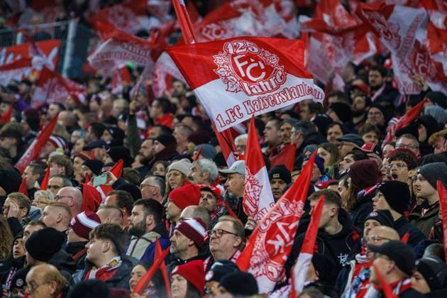 Fanblock Kaiserslautern, 1. FC Kaiserslautern vs Hertha BSC Berlin, Fussball, 2. Bundesliga, 12.Spieltag, Saison 2025 2026, 08.11.2025 1. FC Kaiserslautern vs Hertha BSC Berlin, Fussball, 2. Bundesliga, 12.Spieltag, Saison 2025 2026, 08.11.2025