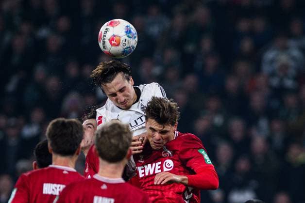 MOENCHENGLADBACH, GERMANY - 8 NOVEMBER, 2025: Rocco Reitz, Joel Schmied - The football match of Bundesliga Borussia Moenchengladbach vs 1. FC Koeln at Borussia Park.  Copyright: xVITALIIxKLIUIEVx