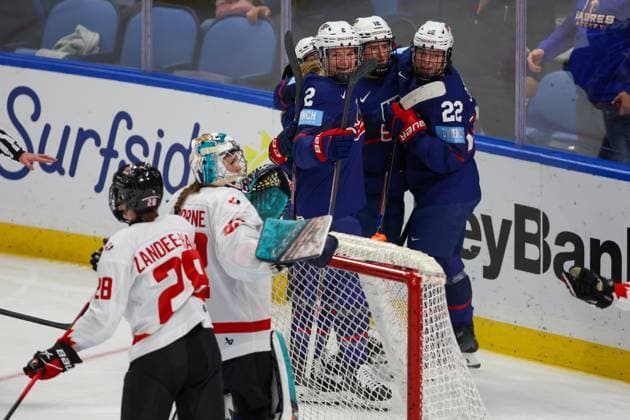 November 8th 2025: Team USA players celebrate a goal in the second period in a game against Team Canada. Team USA WomenÃ¢â‚¬â ¢s national team, Nationalteam hosted the Canadian WomenÃ¢â‚¬â ¢s National Team in a Canada USA Rivalry Series game at Key Bank Center in Buffalo, New York. ( CSM) - ZUMAc04_ 20251108_zma_c04_485 Copyright: xJonathanxTencax