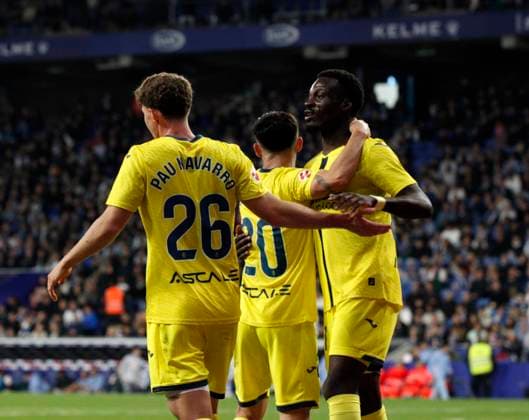 November 8, 2025, Sabadell, Barcelona, Spain: Barcelona Spain 08.11.2025 Villarreal players celebrates after scoring his team s second goal during the La Liga EA Sports between Espanyol and Villarreal at RCDE Stadium on 08 November 2025 in Barcelona. Sabadell Spain - ZUMAu50_ 20251108_zsp_u50_011 Copyright: xXavixUrgelesx