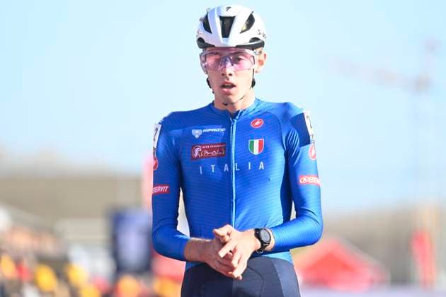 2025 UEC Cyclo-Cross EC - Men Juniors MIDDELKERKE, BELGIUM - NOVEMBER 09 : Grigolini Filippo (ITA) celebrating his victory during the 2025 UEC Cyclo-Cross European Championships for Men Juniors on November 09, 2025 in Middelkerke, Belgium, 09 11 2025 Middelkerke Belgium  Copyright: xNicoxVereeckenx