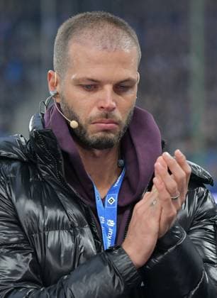 08.11.2025, xblx, Fussball 1.Bundesliga, Hamburger SV - Borussia Dortmund v.l. Dennis Diekmeier (DFL DFB REGULATIONS PROHIBIT ANY USE OF PHOTOGRAPHS as IMAGE SEQUENCES and or QUASI-VIDEO) Hamburg *** 08 11 2025, xblx, Soccer 1 Bundesliga, Hamburger SV Borussia Dortmund v l Dennis Diekmeier DFL DFB REGULATIONS PROHIBIT ANY USE OF PHOTOGRAPHS as IMAGE SEQUENCES and or QUASI VIDEO Hamburg