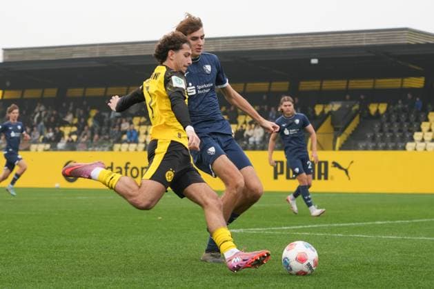 Sonntag, 09.11.2025 Saison 2025 2026 Achtelfinale DFB-Pokal der Junioren im BVB Fußballpark Hohenbuschei, Dortmund, Germany. BV Borussia Dortmund U19 - VfL Bochum U19. Taycan Macid Etcibasi (BVB)