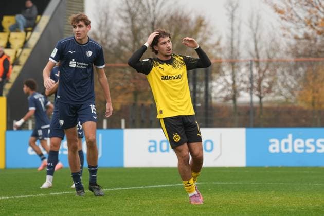 Sonntag, 09.11.2025 Saison 2025 2026 Achtelfinale DFB-Pokal der Junioren im BVB Fußballpark Hohenbuschei, Dortmund, Germany. BV Borussia Dortmund U19 - VfL Bochum U19. Taycan Macid Etcibasi (BVB)