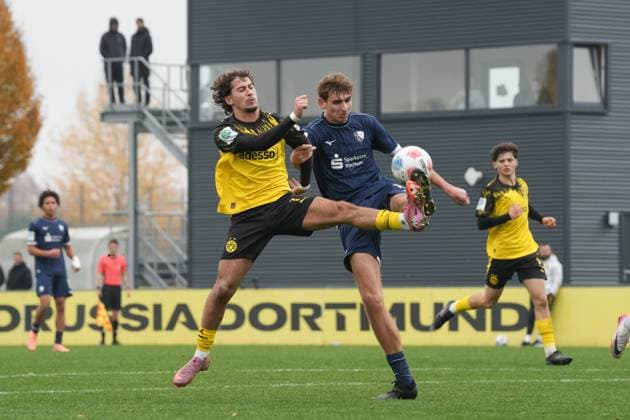 Sonntag, 09.11.2025 Saison 2025 2026 Achtelfinale DFB-Pokal der Junioren im BVB Fußballpark Hohenbuschei, Dortmund, Germany. BV Borussia Dortmund U19 - VfL Bochum U19. Taycan Macid Etcibasi (BVB)