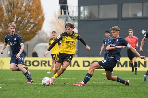 Sonntag, 09.11.2025 Saison 2025 2026 Achtelfinale DFB-Pokal der Junioren im BVB Fußballpark Hohenbuschei, Dortmund, Germany. BV Borussia Dortmund U19 - VfL Bochum U19. Taycan Macid Etcibasi (BVB)