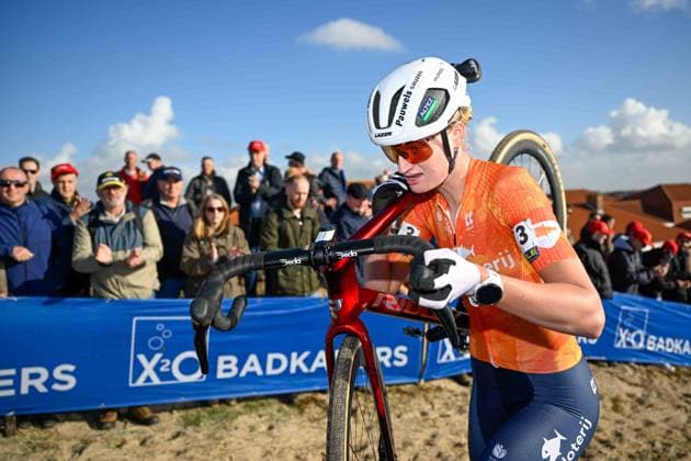 2025 UEC Cyclo-Cross EC - Women U23 MIDDELKERKE, BELGIUM - NOVEMBER 09 : Bentveld Leonie (NLD) in action during the 2025 UEC Cyclo-Cross European Championships for Women U23 on November 09, 2025 in Middelkerke, Belgium, 09 11 2025 Middelkerke Belgium  Copyright: xNicoxVereeckenx