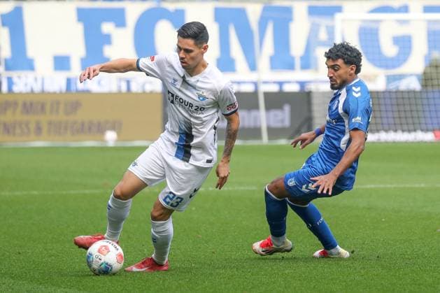 09.11.2025, xgox, Fussball - 2.Bundesliga 1.FC Magdeburg - SC Padernborn 07 emspor, v.l. Raphael Obermair (Paderborn, 23), Rayan Ghrieb (Magdeburg, 29) Zweikampf, Duell, Kampf, tackle (DFL DFB REGULATIONS PROHIBIT ANY USE OF PHOTOGRAPHS as IMAGE SEQUENCES and or QUASI-VIDEO) Magdeburg