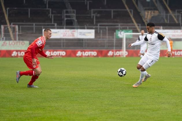 09.11.2025, xhfmx, Fussball Regionalliga Suedwest, FSV Mainz 05 U23 - FSV Frankfurt v.l. Philipp Schulz (1.FSV Mainz 05 II) und Amin Farouk (FSV Frankfurt) (DFL DFB REGULATIONS PROHIBIT ANY USE OF PHOTOGRAPHS as IMAGE SEQUENCES and or QUASI-VIDEO) Mainz
