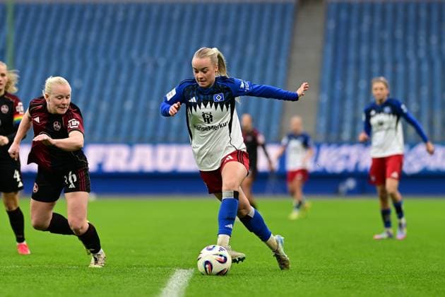 Fußball I Frauen I Saison 2025-2026 I Bundesliga I 10. Spieltag I Hamburger SV - 1. FC Nürnberg I 09.11.2025 Mia Büchele (17, Hamburger SV) Hamburg Volkspark, Volksparkstadion, Stadion, Volkspark-Stadion Hamburg Deutschland Copyright: xLobeca FelixxSchlikisx
