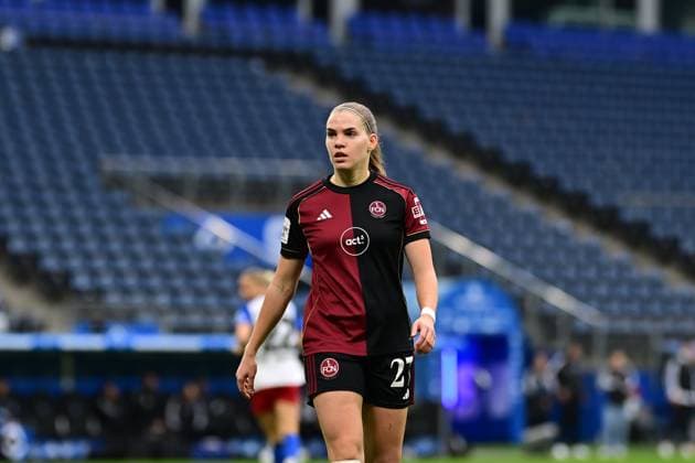 Fußball I Frauen I Saison 2025-2026 I Bundesliga I 10. Spieltag I Hamburger SV - 1. FC Nürnberg I 09.11.2025 Beatrix Fördös (27, 1. FC Nürnberg) Hamburg Volkspark, Volksparkstadion, Stadion, Volkspark-Stadion Hamburg Deutschland Copyright: xLobeca FelixxSchlikisx