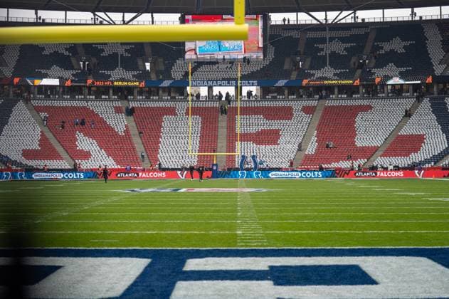 Deutschland, American Football, NFL, American Football Herren, USA Week 10, 2025 2026, Indianapolis Colts - Atlanta Falcons am 09.11. in Berlin (Olympiastadion): Das Olympiastadion hat sich schick gemacht. Copyright: xSvenxHeidmannx