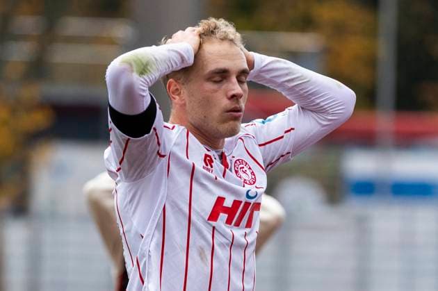 Regionalliga West: Fortuna Köln - SC Paderborn U21, U 21 09.11.2025 Timo Bornemann (Fortuna Köln, 19) hadert mit einer vergebenen Chace. Regionalliga West, Fortuna Köln - SC Paderborn U21, 15. Spieltag, am 09.11.2025, Südstadion, Köln Copyright: xBEAUTIFULxSPORTS Meuselx