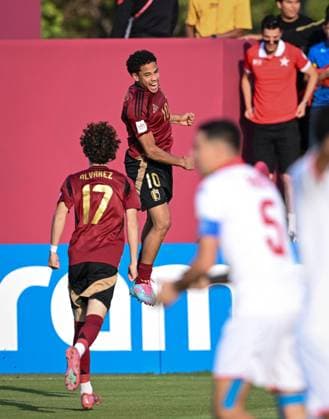 Fussball, Junioren U 17 WM 2025 Vorrunde 09.11.2025 Gruppe D Belgien - Tunesien JUBEL Belgien; Torschuetze zum 1-0 Noah Fernandez (Mitte)