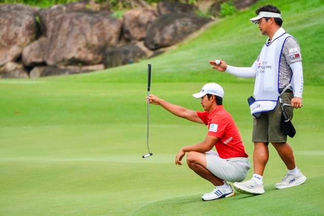 Moutai Singapore Open 2025 in Singapore Soomin Lee (L) of South Korea in action during the Moutai Singapore Open 2025 in Singapore on 9 November 2025. Singapore Singapore  Copyright: xMatrixxImages LimxSimonx