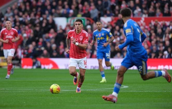 Nicolas Dominguez of Nottingham Forest runs with the ball during the Premier league football match between Nottingham Forest and Leeds United at City Ground in Nottingham. Copyright: xPaulxBonser SportsxPressxPhotox Sportspressphoto_SPR59553