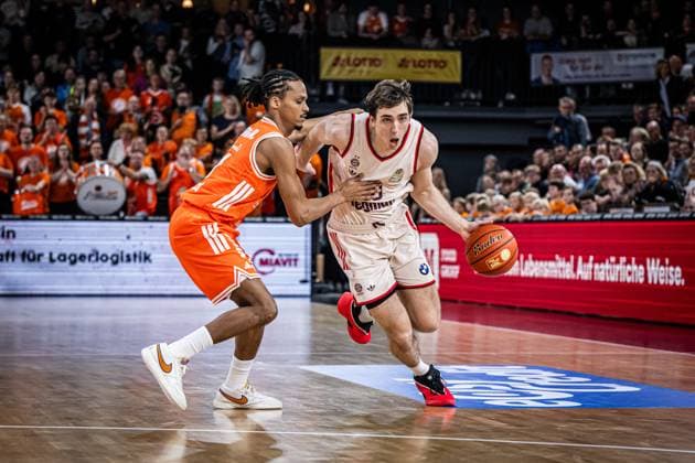 1. Basketball Bundesliga, easyCredit BBL, Saison 2025 2026, Herren, Hauptrunde, 7. Spieltag, 09.11.2025, RASTA Vechta - FC Bayern München Basketball Justinian Jessup ( 10 - FC Bayern München Basketball) in Aktion Vechta RASTA Dome Niedersachsen Deutschland