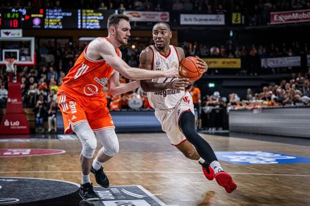 1. Basketball Bundesliga, easyCredit BBL, Saison 2025 2026, Herren, Hauptrunde, 7. Spieltag, 09.11.2025, RASTA Vechta - FC Bayern München Basketball Isiaha Mike ( 22 - FC Bayern München Basketball) in Aktion Vechta RASTA Dome Niedersachsen Deutschland