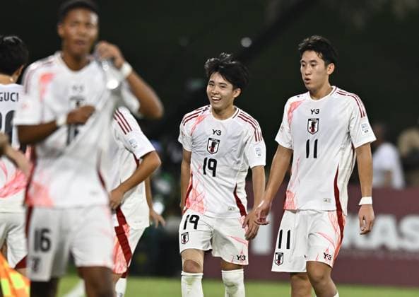 Portugal v Japan: Group B - FIFA U-17 World Cup Qatar 2025 Takeshi Wada (R) of Japan is celebrating after scoring a goal FIFA U-17 World Cup Qatar 2025 Group B match between Portugal and Japan in Doha, Qatar, on November 9, 2025. DOHA Qatar Copyright: xNOUSHADxTHEKKAYILx