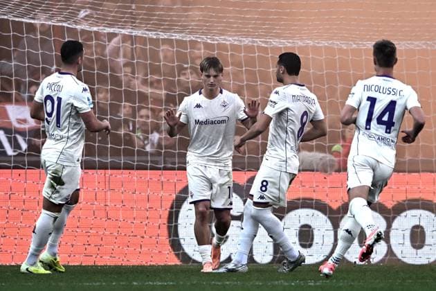 Mp Genova 09 11 2025 - campionato di calcio serie A Genoa-Fiorentina foto Matteo Papini Image nella foto: esultanza gol Albert Gudmundsson 