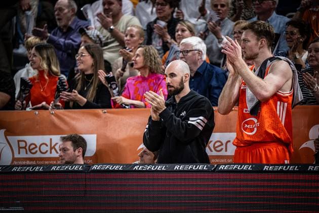 1. Basketball Bundesliga, easyCredit BBL, Saison 2025 2026, Herren, Hauptrunde, 7. Spieltag, 09.11.2025, RASTA Vechta - FC Bayern München Basketball Tommy Kuhse ( 12 - RASTA Vechta) während der Partie Vechta RASTA Dome Niedersachsen Deutschland