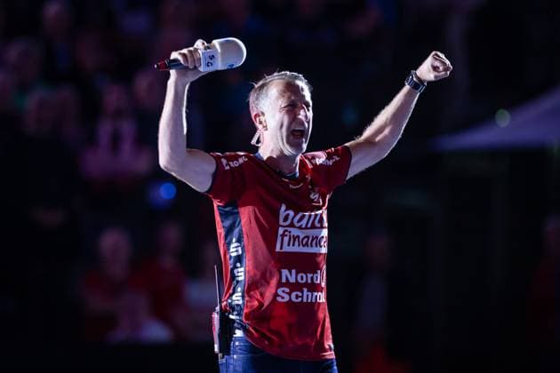 DAIKIN HBL: SG Flensburg-Handewitt vs Handball Verein Hamburg; 09.11.25 Hallensprecher Holzi DAIKIN HBL: SG Flensburg-Handewitt vs Handball Sport Verein Hamburg, GP JOULE Arena am 09.11.25 Copyright: xBEAUTIFULxSPORTS MarioxM.xKobergx