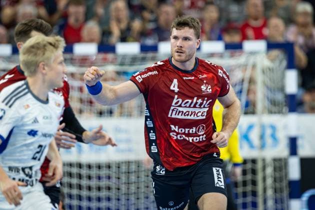 DAIKIN HBL: SG Flensburg-Handewitt vs Handball Verein Hamburg; 09.11.25 Jubel Torjubel bei Johannes Golla (Nr.04, SG Flensburg-Handewitt) DAIKIN HBL: SG Flensburg-Handewitt vs Handball Sport Verein Hamburg, GP JOULE Arena am 09.11.25 Copyright: xBEAUTIFULxSPORTS MarioxM.xKobergx