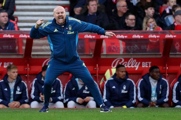 Nottingham Forest v Leeds United - Premier League Sean Dyche Head Coach of Nottingham Forest reacts on the side line during the Premier League match between Nottingham Forest and Leeds United at City Ground on November 9, 2025 in Nottingham, England. Nottingham City Ground England United Kingdom Copyright: xNealxSimpson Sportsphoto APLx 14140764