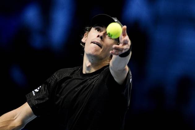 Australia s Alex de Minaur serves against Spain s Carlos Alcaraz during the singles tennis match of the ATP, Tennis Herren World Tour Finals at the Inalpi Arena in Turin, Italy - Sunday, Nov. 9, 2025. - .  Copyright: xMarcoxAlpozzi LaPressex