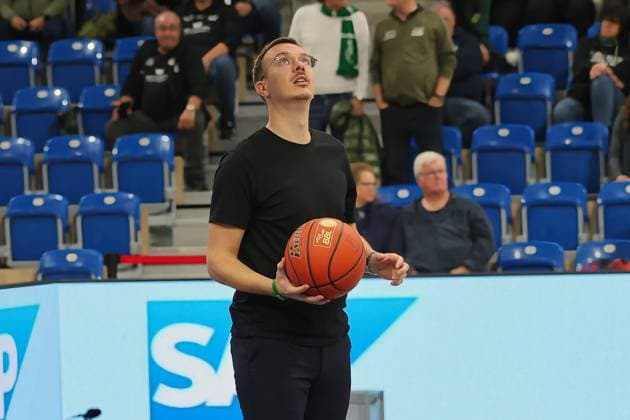 Jacques Schneider (Vet-Concept Gladiators Trier, Head Coach) GER, MLP Academics Heidelberg vs. Vet-Concept Gladiators Trier, Basketball, easycredit Basketball Bundesliga, 7.Spieltag, Saison, 2025 2026, 09.11.2025 GER, MLP Academics Heidelberg vs. Vet-Concept Gladiators Trier, Basketball, easycredit Basketball Bundesliga, 7.Spieltag, Saison, 2025 2026, 09.11.2025 Heidelberg Copyright: xEibner-Pressefoto JoergxHirschx EP_JHH