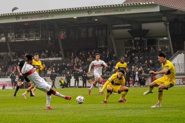 Großchance durch Abdenego Nankishi (VfB Stuttgart II, 17), VFB Stuttgart II vs. Alemannia Aachen, Fussball, 3. Liga, 14. Spieltag, Saison 2025 2026, 09.11.2025 VFB Stuttgart II vs. Alemannia Aachen, Fussball, 3. Liga, 14. Spieltag, Saison 2025 2026, 09.11.2025 Aspach Copyright: xEibner-Pressefoto PhilipxZieglerx EP_PZR