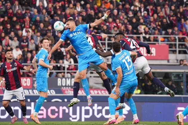 Bologna s Jhon Lucumi goal 2-0 during the Serie A soccer match between Bologna and Napoli at the Renato Dall™Ara Stadium in Bologna, north Italy - Sunday, November 9, 2025 -  Copyright: xMassimoxPaolone LaPressex