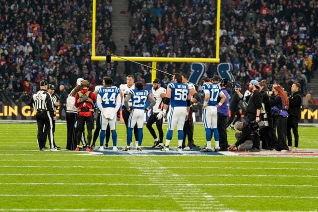 Deutschland, American Football, NFL, American Football Herren, USA Week 10, 2025 2026, Indianapolis Colts - Atlanta Falcons am 09.11. in Berlin (Olympiastadion): Münzwurf Copyright: xSvenxHeidmannx