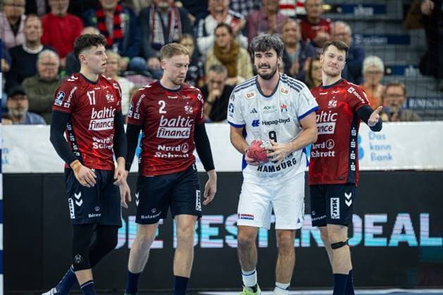 DAIKIN HBL: SG Flensburg-Handewitt vs Handball Verein Hamburg; 09.11.25 Jacob Lassen (Nr.09, Handball Sportverein Hamburg) im Angriff DAIKIN HBL: SG Flensburg-Handewitt vs Handball Sport Verein Hamburg, GP JOULE Arena am 09.11.25 Copyright: xBEAUTIFULxSPORTS MarioxM.xKobergx