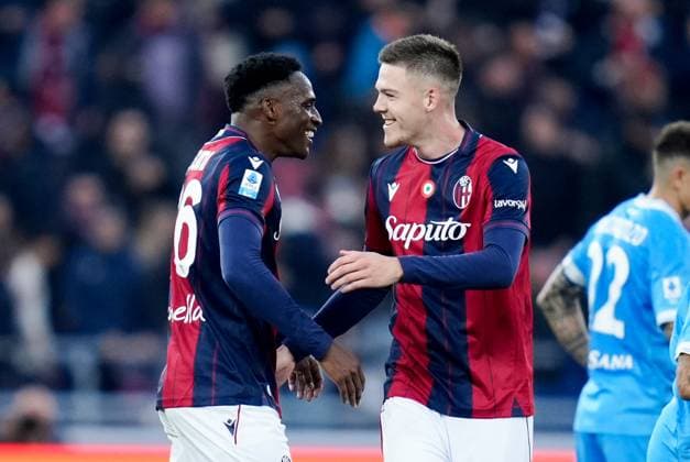 Bologna FC 1909 v SSC Napoli - Serie A Enilive Jhon Lucumi of Bologna FC celebrates after scoring second goal during the serie Serie A Enilive match between Bologna FC 1909 and SSC Napoli at Stadio Renato Dall™Ara on November 9, 2025 in Bologna, Italy Bologna Stadio Renato Dall Ara Bologna Italy Copyright: xGiuseppexMaffiax 251109_SerieA_Bologna-Napoli_GM_2887