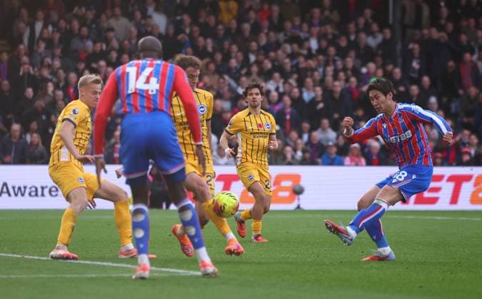 London, England, 9th November 2025. Daichi Kamada of Crystal Palace shoots at goal but fails to score during the Crystal Palace vs Brighton and Hove Albion Premier League match at Selhurst Park, London. Picture credit should read: Paul Terry Sportimage EDITORIAL USE ONLY. No use with unauthorised audio, video, data, fixture lists, club league logos or live services. Online in-match use limited to 120 images, no video emulation. No use in betting, games or single club league player publications. SPI_028_PT_Crystal_Palace_Brighton SPI-4277-0028