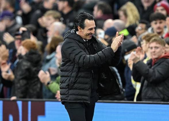 Birmingham, England, 9th November 2025. Unai Emery head coach of Aston Villa applauds fans at full time following the Aston Villa vs AFC Bournemouth Premier League match at Villa Park, Birmingham. Picture credit should read: Cody Froggatt Sportimage EDITORIAL USE ONLY. No use with unauthorised audio, video, data, fixture lists, club league logos or live services. Online in-match use limited to 120 images, no video emulation. No use in betting, games or single club league player publications. SPI_049_CF_ASTON_VILLA_V_BOURNEMOUTH SPI-4279-0049