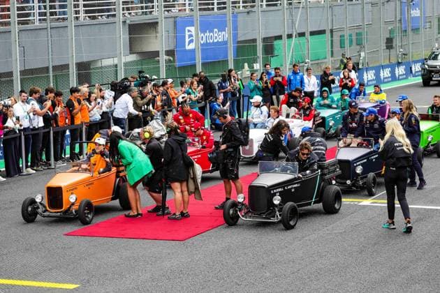 F1 - SAO PAULO GRAND PRIX 2025 All drivers racing during the drivers™ parade during the 2025 Formula 1 Grande Premio de Sao Paulo, 2025 Sao Paulo Grand Prix, 21th round of the 2025 FIA Formula One World Championship, WM, Weltmeisterschaft from November 7 to 9, 2025 on the Interlagos, in Sao Paulo, Brazil - Sao PauloBrazil  Copyright: xFLORENTxGOODENx
