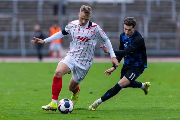 Regionalliga West: Fortuna Köln - SC Paderborn U21, U 21 09.11.2025 Kevin Brechmann (Fortuna Köln, 27), Georg Ermolaev (SC Paderborn U21, 11). Regionalliga West, Fortuna Köln - SC Paderborn U21, 15. Spieltag, am 09.11.2025, Südstadion, Köln Copyright: xBEAUTIFULxSPORTS Meuselx