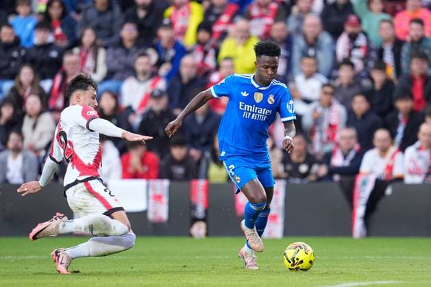 November 9, 2025, Madrid, Madrid, Spain: Vinicius Junior of Real Madrid CF in action during the Spanish League, LaLiga EA Sports, football match played between Rayo Vallecano and Real Madrid C.F. at Estadio de Vallecas on November 9, 2025, in Madrid, Spain. Madrid Spain - ZUMAa181 20251109_zaa_a181_143 Copyright: xDennisxAgyemanx