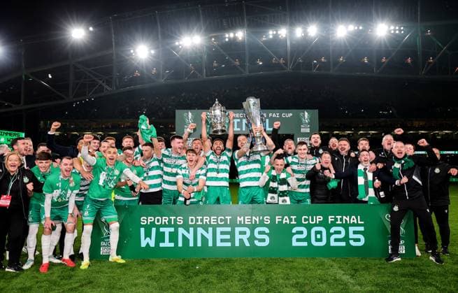 2025 Sports Direct FAI Cup Final, Aviva Stadium, Dublin 9 11 2025 Shamrock Rovers vs Cork City Shamrock Rovers team lift the Sports Direct FAI mens cup Shamrock Rovers team lift the Sports Direct FAI mens cup 9 11 2025  Copyright: x INPHO RyanxByrnex RB1_3684