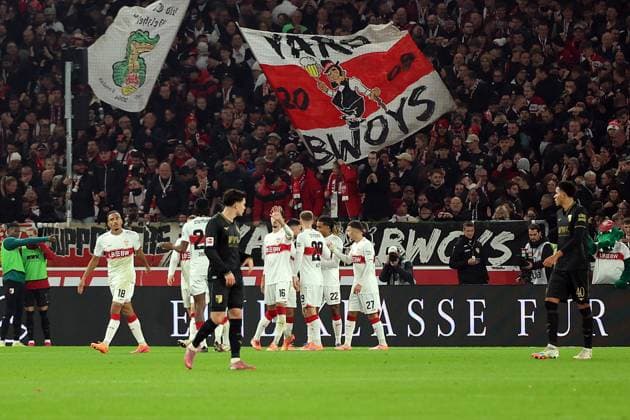 09.11.2025, xrekx, Fussball 1.Bundesliga, VfB Stuttgart - FC Augsburg v.l. Torjubel nach dem Tor zum celebrating the goal celebrate 2:2 durch Deniz Undav (VfB Stuttgart) (DFL DFB REGULATIONS PROHIBIT ANY USE OF PHOTOGRAPHS as IMAGE SEQUENCES and or QUASI-VIDEO) Stuttgart