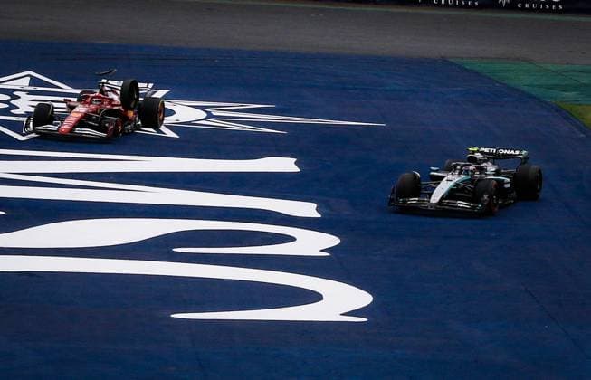 Grande Premio MSC Fórmula 1 Brasil SaO PAULO, SP - 09.11.2025: GRANDE PREMIO MSC FoRMULA 1 BRASIL - Brazilian Formula 1 Grand Prix MSC Cruises, in Sao Paulo, this Sunday (09) at the JosÃ Carlos Pace racetrack in Interlagos, south of the capital of Sao Paulo. In the photo, the car of the Scuderia Ferrari HP driver, Charles Leclerc (16), has a tire blown out after a crash. (Photo: Aloisio Mauricio Fotoarena) x2839044x  AloisioxMauricio