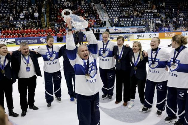 Team Finland s players celebrate after winning the World Championships in ringette world championships final match Finland vs Canada in Lahti on November 9, 2025. Finland won over Canada 7-3. Lahti Finland LKFTVX20251109195349JXXS  Copyright: xPepexKorteniemix LKFTVX20251109195349JXXS
